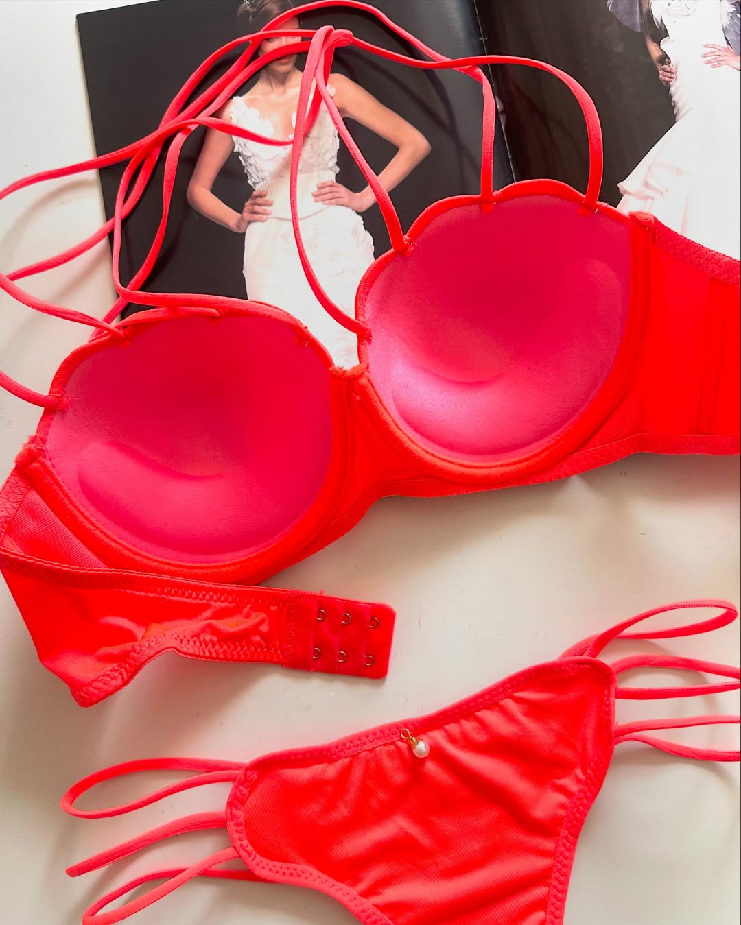 Double Straps Neck Cross Style Padded Push-up Bra set