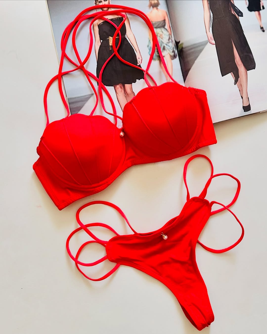 Double Straps Neck Cross Style Padded Push-up Bra set