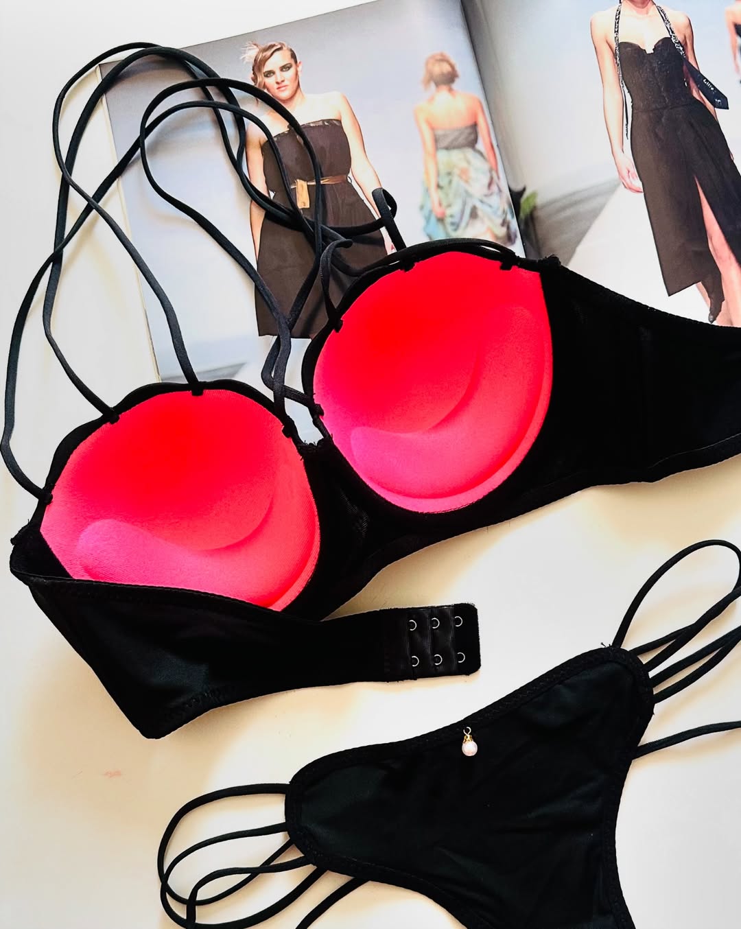 Double Straps Neck Cross Style Padded Push-up Bra set